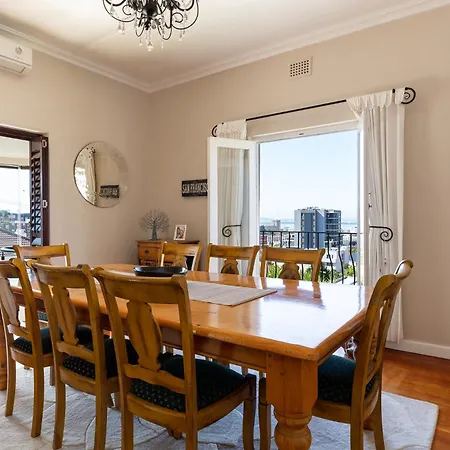 Spacious And Comfortable Green Point Villa Cape Town Exterior photo