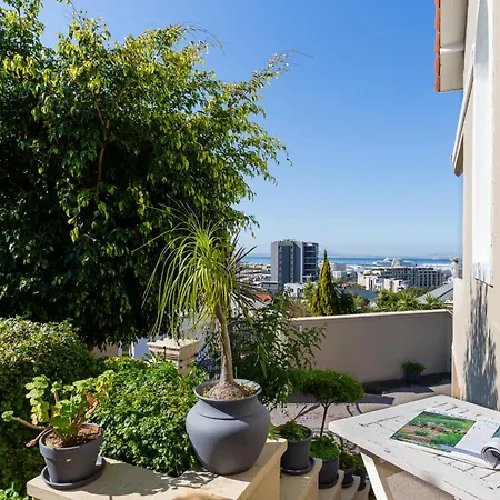 Spacious And Comfortable Green Point Villa Cape Town Exterior photo