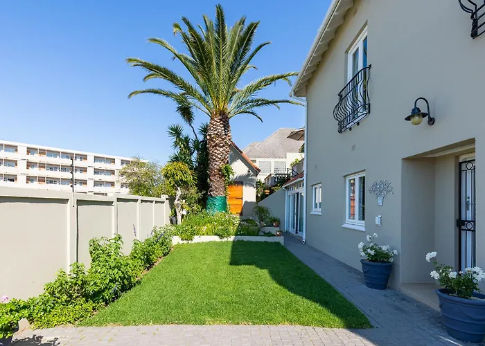 Spacious And Comfortable Green Point Villa