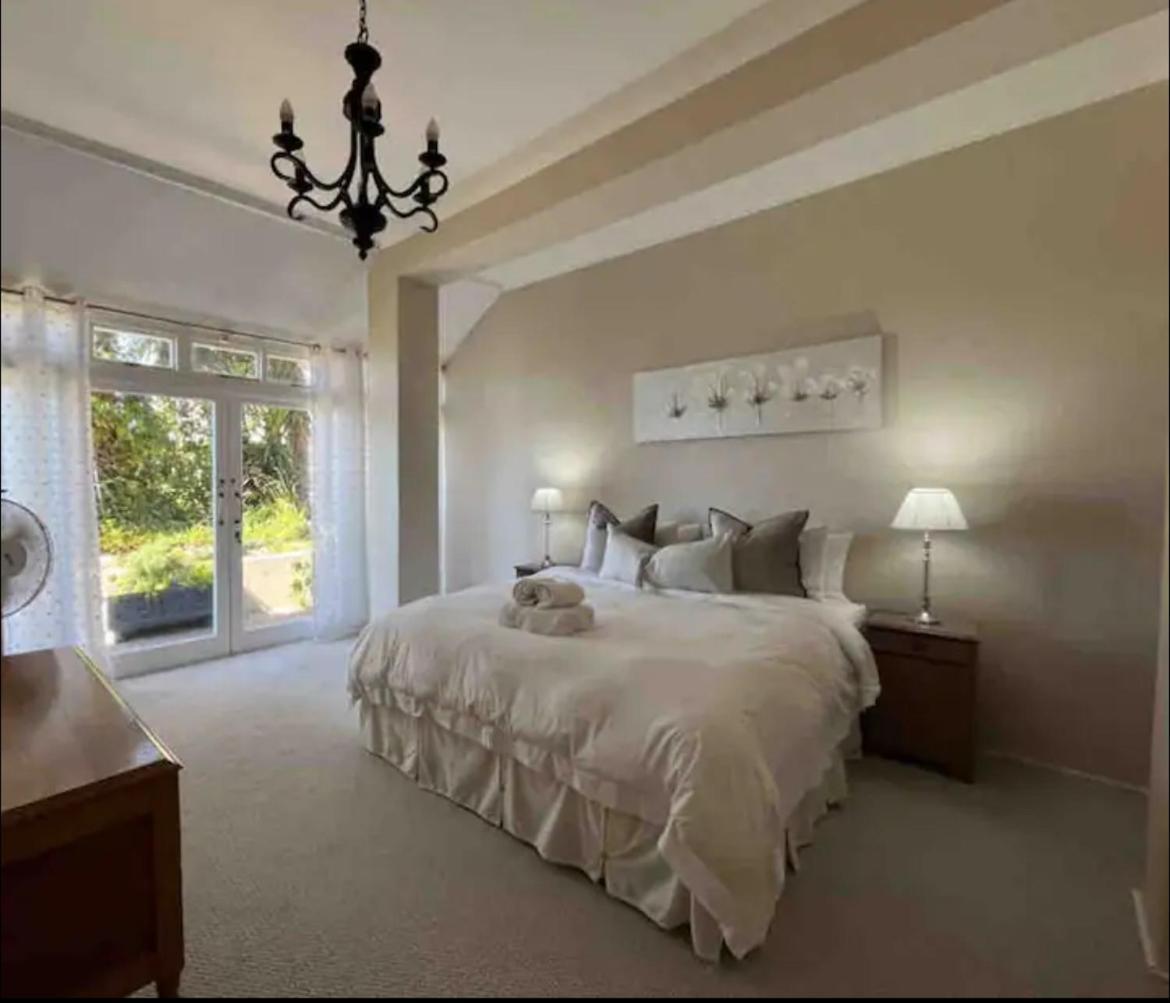 Spacious And Comfortable Point Villa *