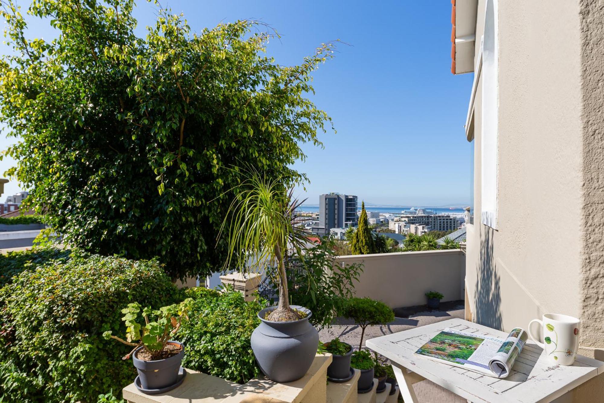 Villa Spacious And Comfortable Point Cape Town